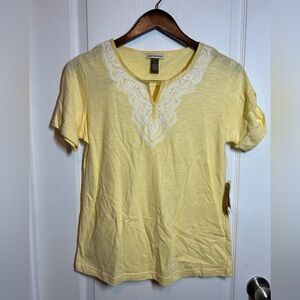 Bit & Bridle Yellow Lace Accent Short Sleeve Top - Size Small NWT NOS